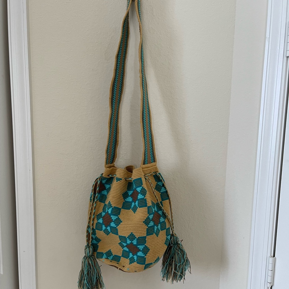 New Wayoo tan handmade bag